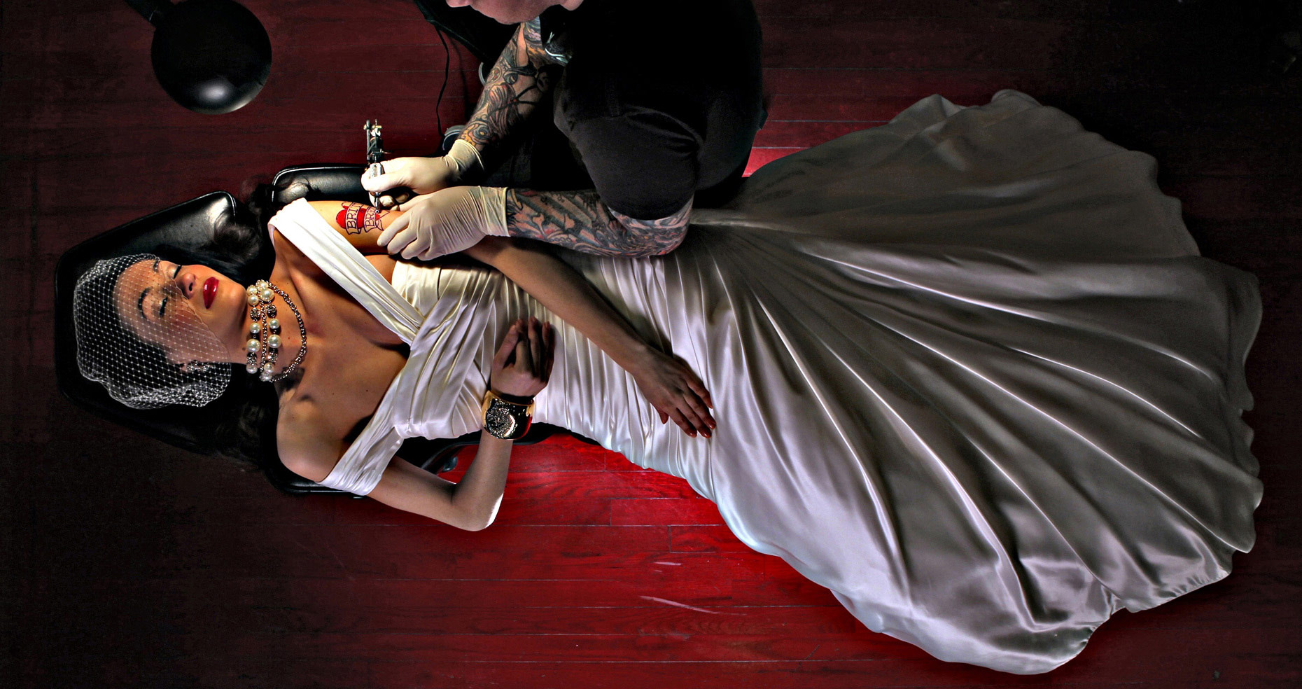 JOHNNY ANDREWS PHOTOGRAPHY :: COMMERCIAL :: Tattoo with a wedding dress