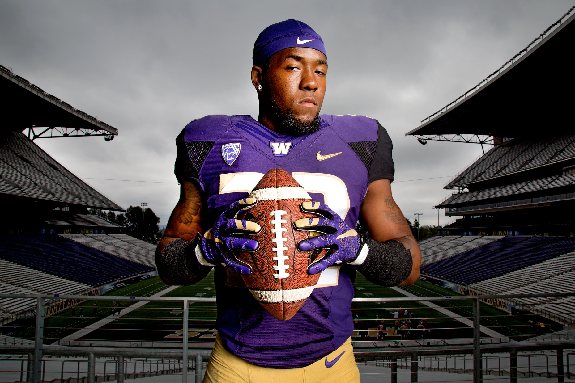 JOHNNY ANDREWS PHOTOGRAPHY :: PORTRAITURE :: University of Washington defensive back Budda Baker